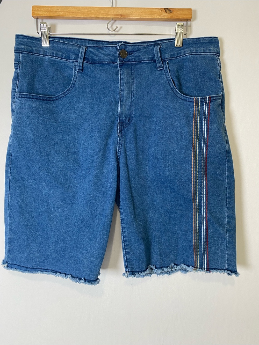 ModCloth Just Bloomed Rainbow Stripe Embroidered Bermuda Jean Shorts Blue Sz 16W